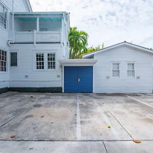 Sweet Caroline Key West