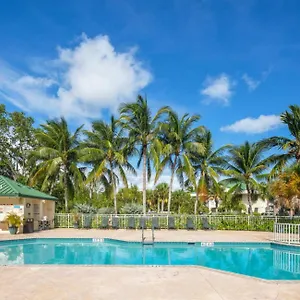 The Trinidad -pool & Parking Key West